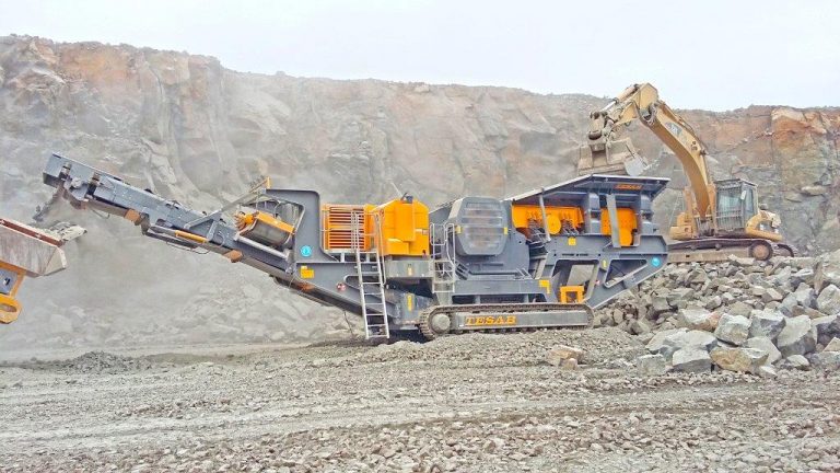 Importance of tracked cone crusher in the construction site