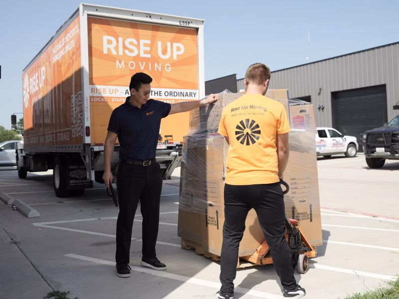 Hiring a Moving Company for a Dallas-to-Houston Move: 7 Things to Verify First