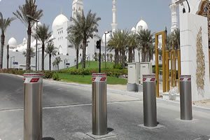 Automatic gates and barriers