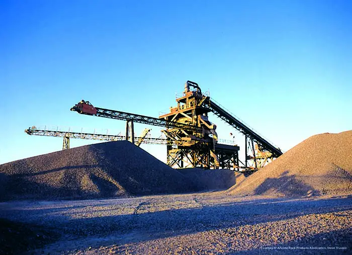 Heavy mineral mining
