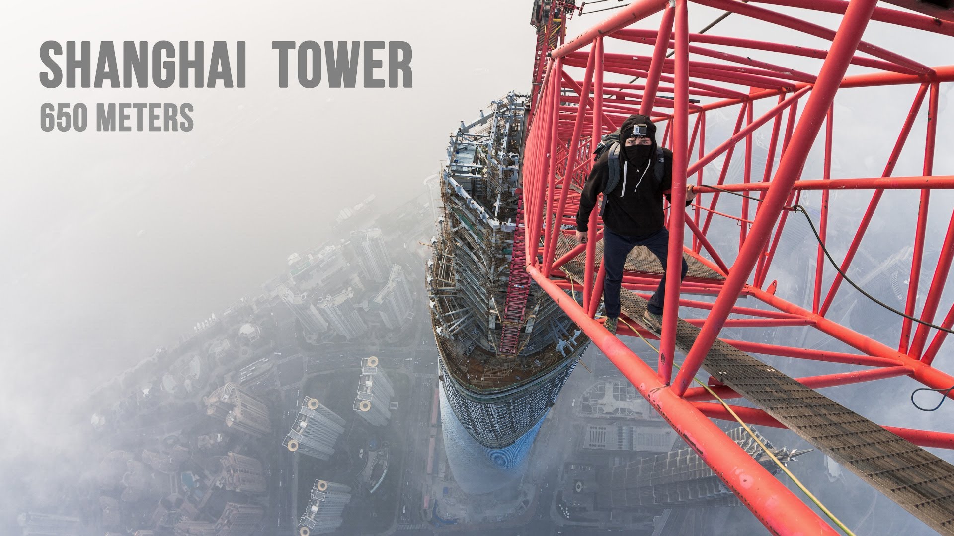 Escalando el edificio más alto de China