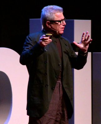 Daniel Libeskind tedx'te bir konuşma yapıyor