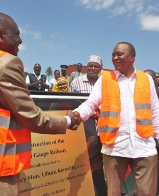 Il presidente Uhuru Kenyatta lancia il progetto di ferrovia a scartamento normale