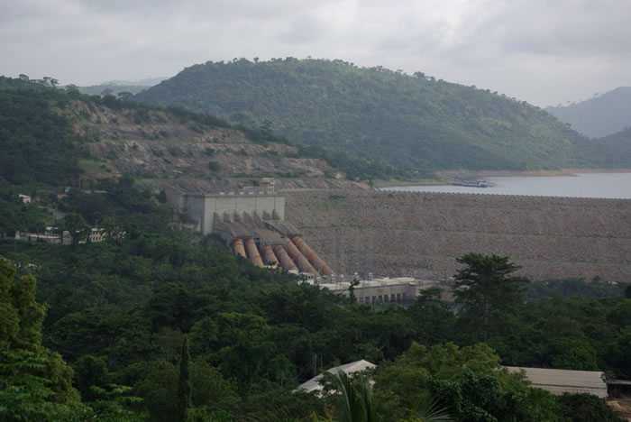 Akosombo_Dam_hydroelectric_plant