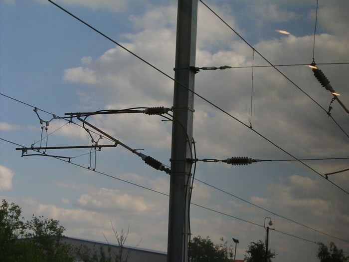 train-overhead-wires