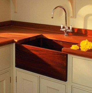 William Garvey - Belfast Style Sink - High Res, Closeup