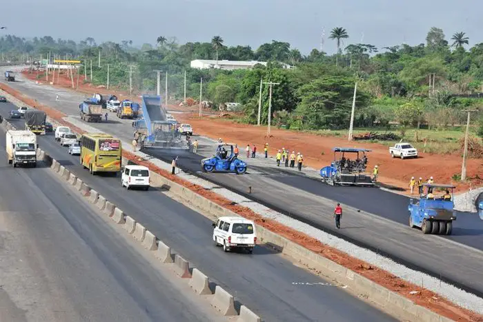Nigeria: Wiederaufbau der Schnellstraße Lagos-Ibadan kommt gut voran