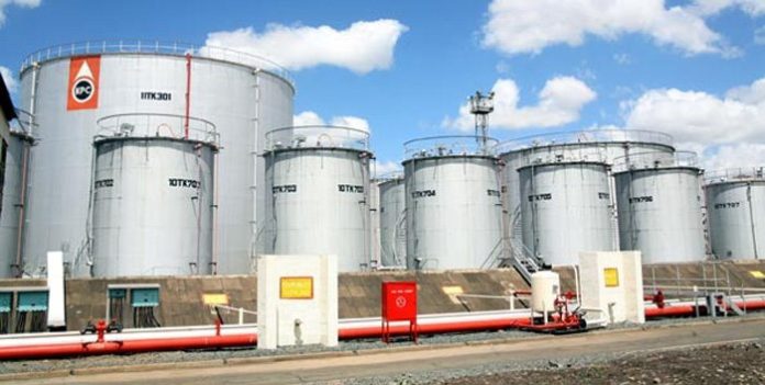 Oil terminal tanks