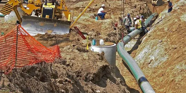 large_water pipeline_construction