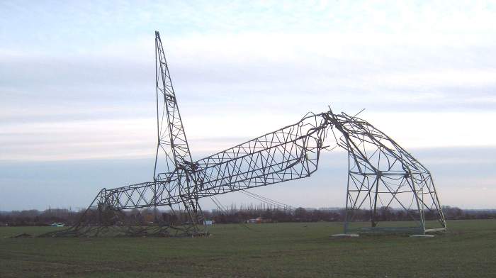 Egypt is facing a power cut after a high-voltage pylon collapsed in Fayoum south west of Cairo after the area was bombed by explosive devises.