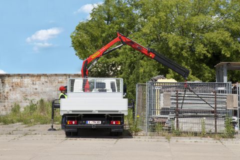 Grues en construction: Surplombant le reste