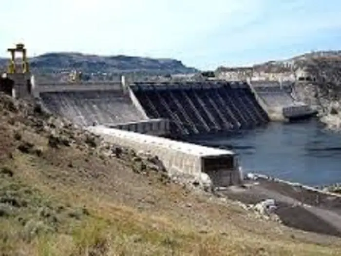 construction of a hydro electric dam in Mali