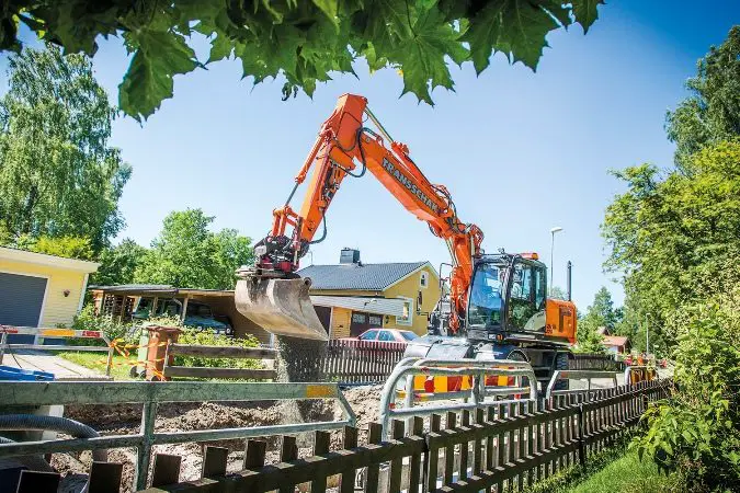 Swedish construction company Transschakt invests in Hitachi wheeled excavators