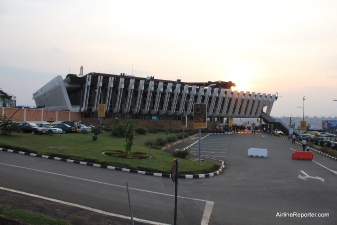 रवांडा में किगाली अंतर्राष्ट्रीय हवाई अड्डे पर टैक्सीवे पर निर्माण कार्य शुरू होता है