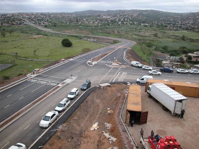 Reconstruction work on the R399 road in South Africa on track