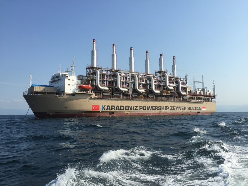 Die Karadeniz Powership aus Turkey liegt schließlich in Ghana