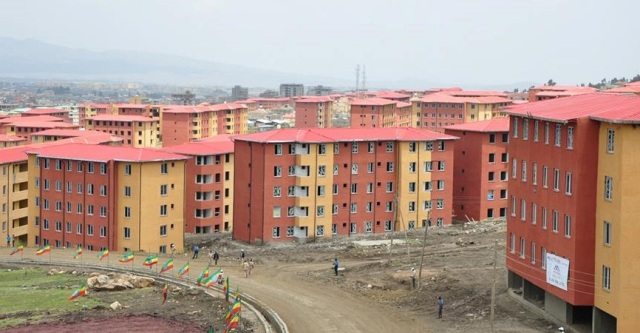 Le Nigeria signe un accord de construction de logements 10m $ US