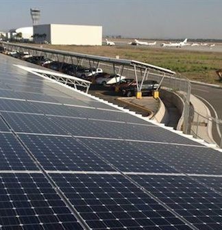 Erster solarbetriebener Flughafen in Südafrika eröffnet