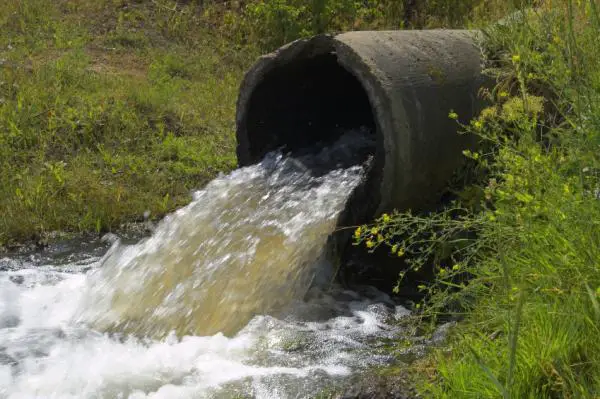 What is the best sewerage strategy for Africa?