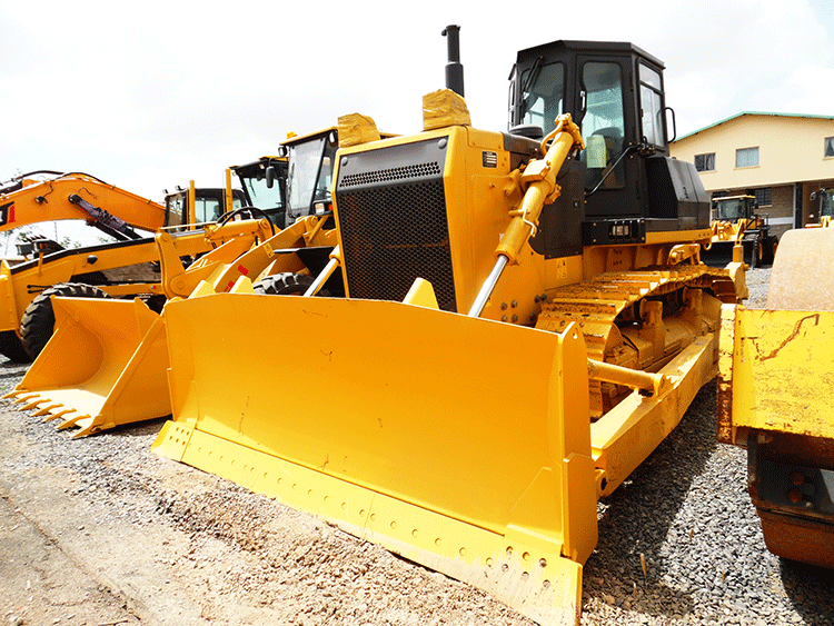Construction equipment leasing with Vaell