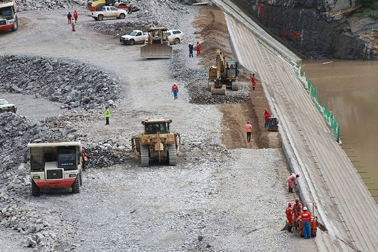 L'entrepreneur reprend les travaux sur un projet de construction de barrage en Afrique du Sud