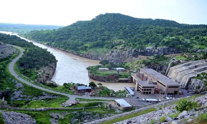 Turbinengeneratoren im Wasserkraftwerk Shiroro repariert