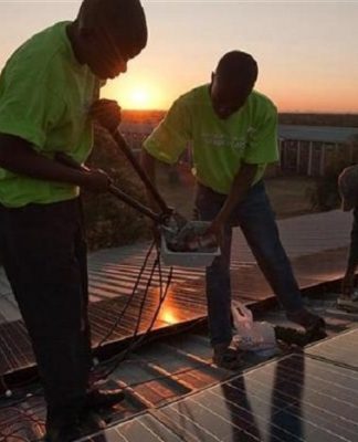 Die 5 wichtigsten Gründe, warum Auftragnehmer Solarstrom in Afrika einführen sollten
