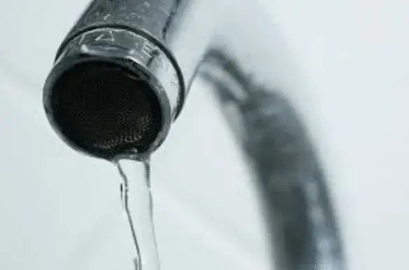 Südafrika: Einführung des Wasserrestriktionstarifs in Johannesburg