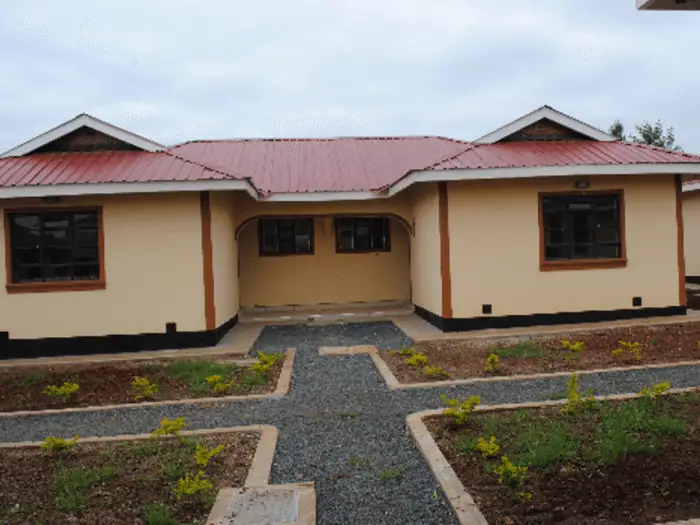 Plan to construct 5,000 houses for Kenyan warders underway