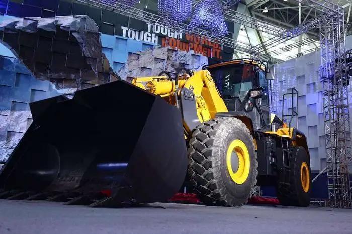 LiuGong Launches the Revolutionary Vertical Lift Loader