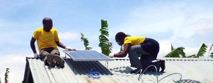 Netzunabhängiges Sonnensystem, um Leben in Sierra Leone zu retten