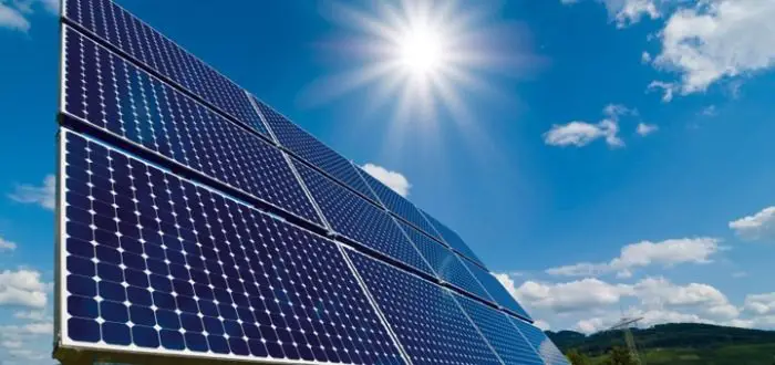 Ländliche Elektrifizierungsbehörde von Kenia nimmt 60KW-Solarkraftwerk in Wajir in Betrieb