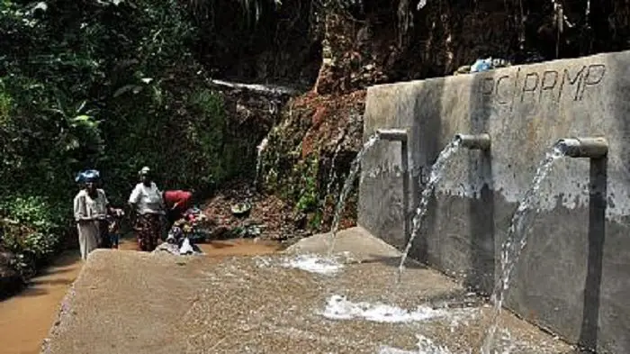 Minister kündigt die Wiederaufnahme des Wassers für alle Projekte in Angola an