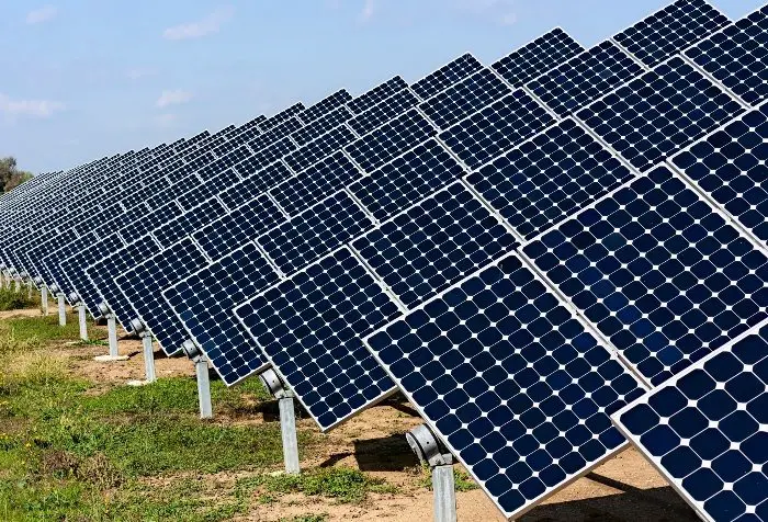 General Electric baut fünf Solaranlagen in Nigeria