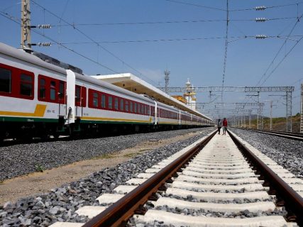 Offizielle Fertigstellung der 752 km langen Eisenbahnstrecke Addis Abeba-Dschibuti angekündigt