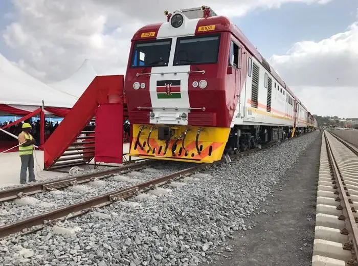 The first batch of the freight locomotives for Kenya's SGR project has arrived in the country ready for testing process later.