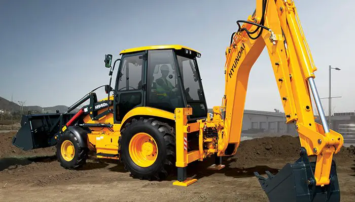 A new entry in the H940s backhoe loader series by HPE Africa