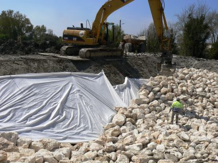 Comment les géosynthétiques ajoutent de la valeur à l'infrastructure