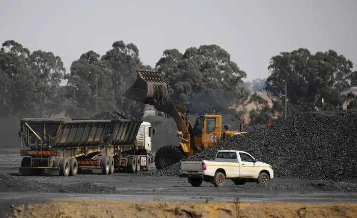 Südafrikanische Kohlekraftwagenfahrer protestieren gegen Programm für erneuerbare Energien