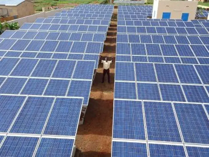 SEFA unterstützt Off-Grid-Solardachprojekt in Simbabwe