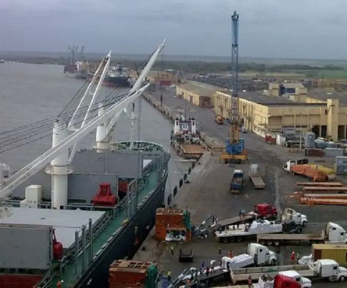 Mozambique, Portugal, transport du port d'encre, protocole d'accord maritime
