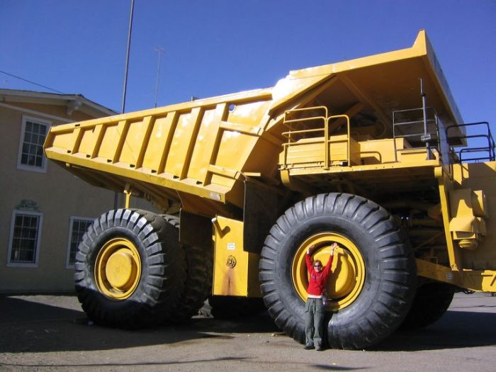 Construction Equipment 5 Great Dump Trucks