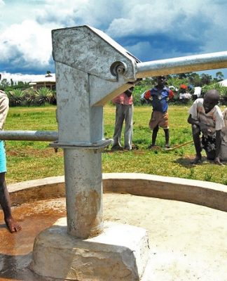 जारी रखने के लिए केन्या के केरिचो काउंटी में मेगा पानी परियोजना