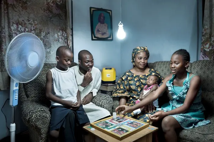 La prima casa solare off-grid inaugurata a Lagos
