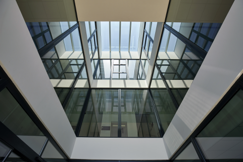 Aluminium und Glas im Bau