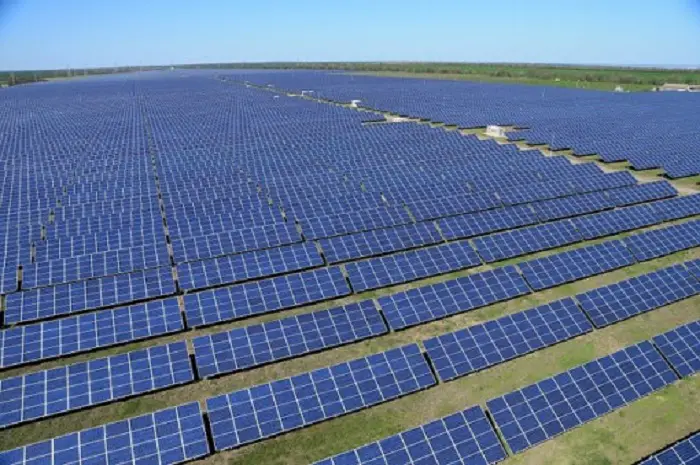 Namibia completa la instalación de su sistema fotovoltaico más almacenamiento más grande