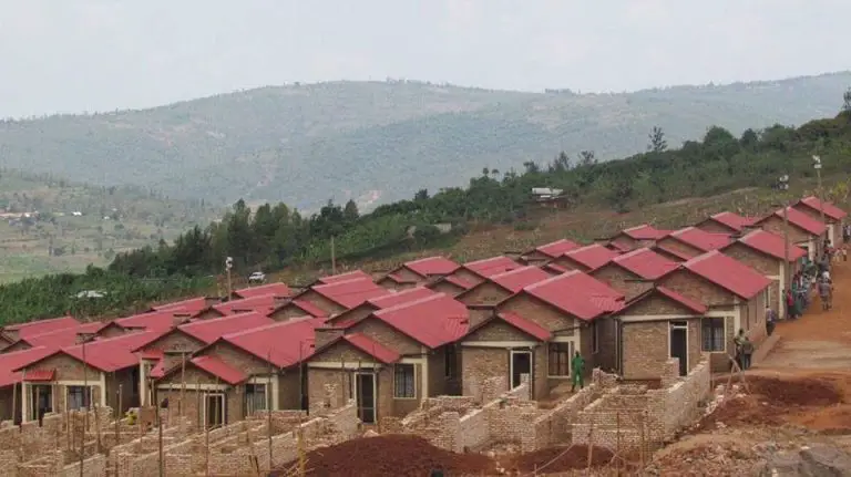 Liberia zur Verbesserung der Wohnungsbaupolitik