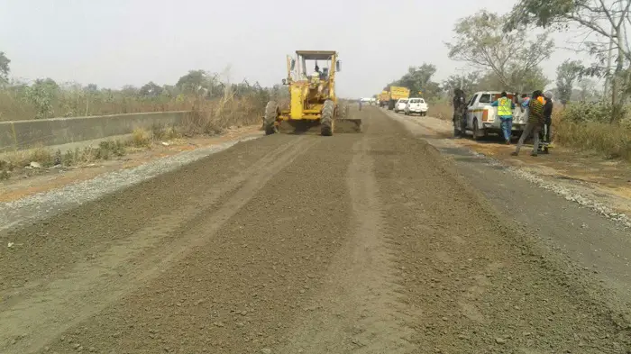 Zimbabue busca 5 millones de dólares para rehabilitación de carreteras