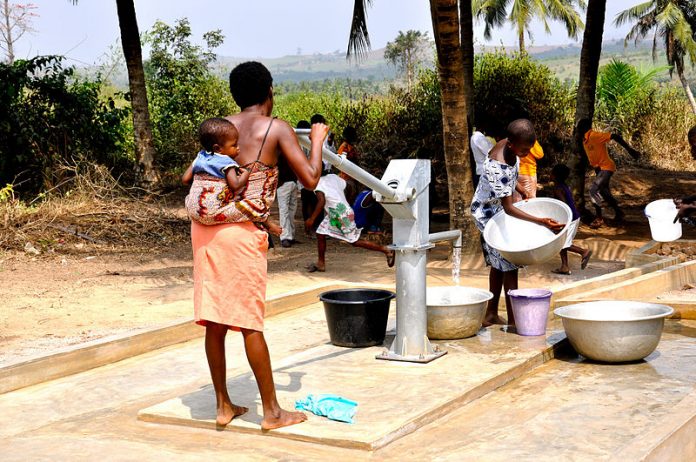 儘管有政治意願，但非洲仍有超過 320 億人缺乏飲用水