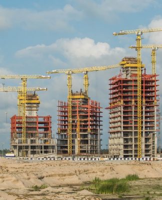 COMANSA cranes build a luxury residential complex in Nigeria